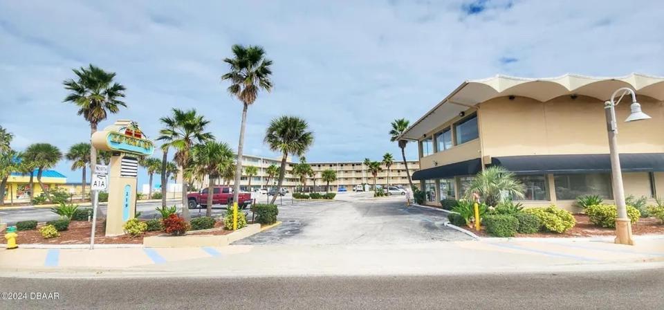 Ocean Breeze - Direct Ocean Front-Pool Is Open Apartamento Daytona Beach Exterior foto