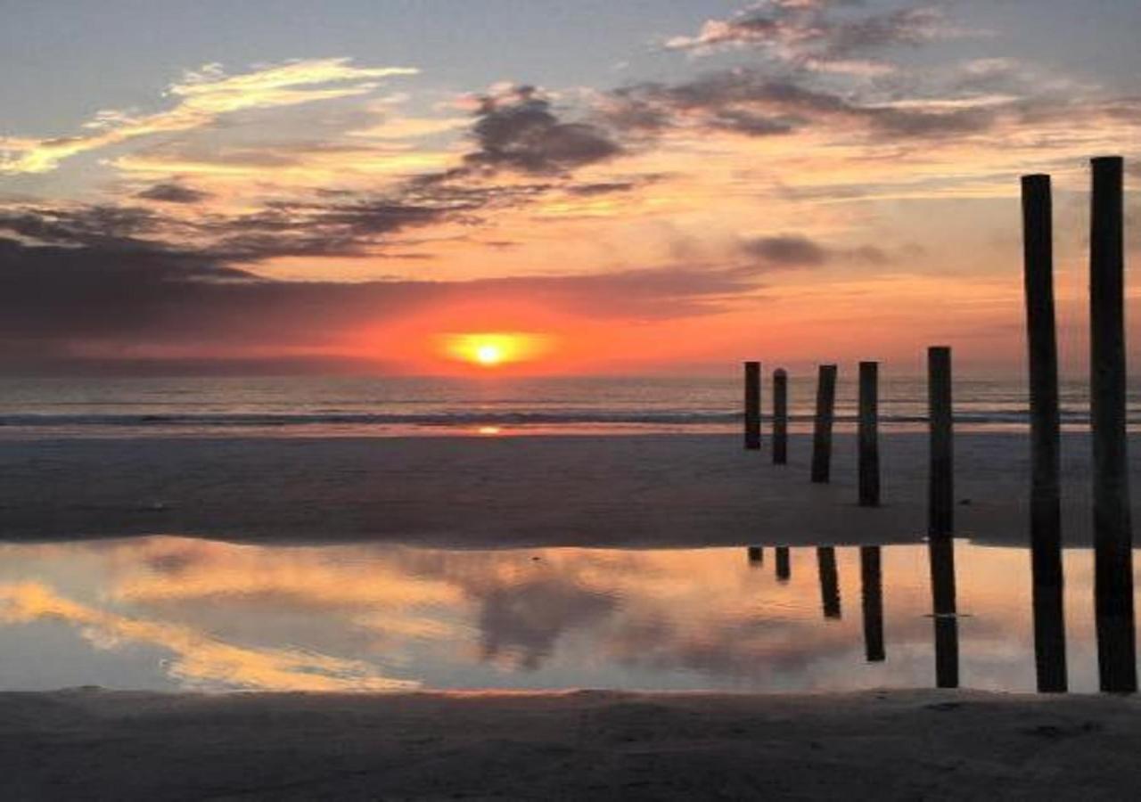 Ocean Breeze - Direct Ocean Front-Pool Is Open Apartamento Daytona Beach Exterior foto