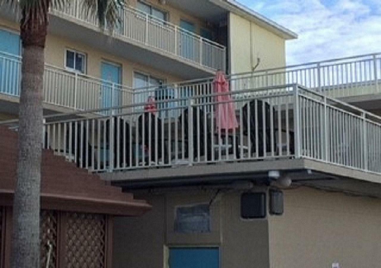 Ocean Breeze - Direct Ocean Front-Pool Is Open Apartamento Daytona Beach Exterior foto